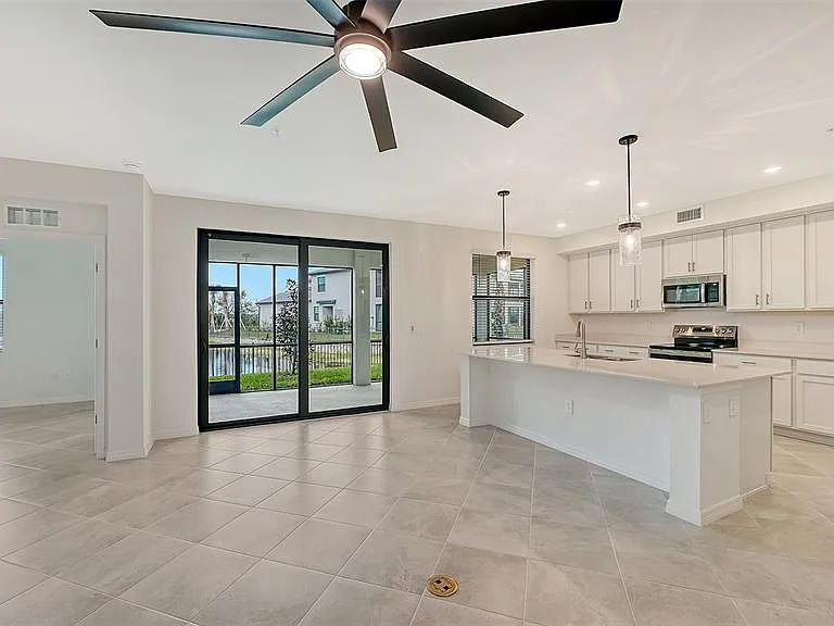 5624 Summit Pointe Cir #104 — Photo 6