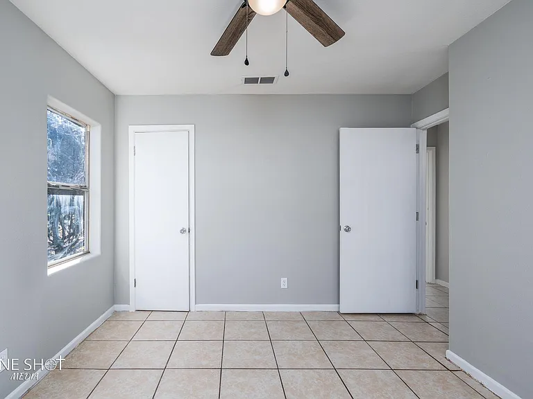5226 Questa Dr — Photo 28