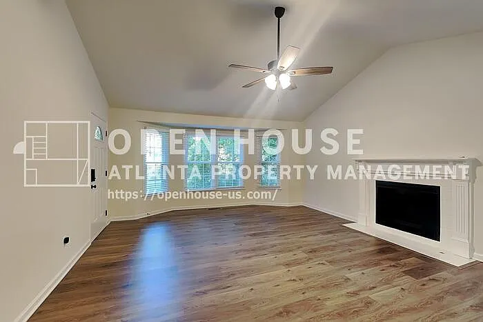 3 bed, 2.0 bath, 1559 sqft, $2,350 — Photo 4