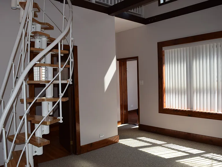 3206 S Wallace St #CH — Photo 2