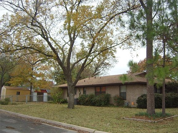 2nd image of 428 Darlene Ln