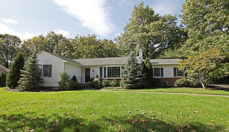 35 Winding Way, Little Silver, NJ 07739 Zillow