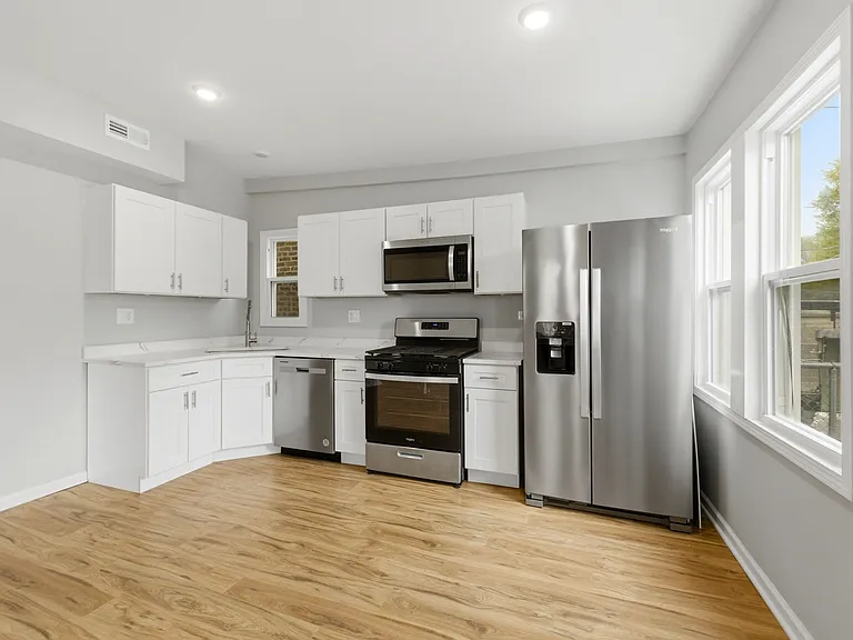 736 N Sawyer Ave #1 — Photo 16