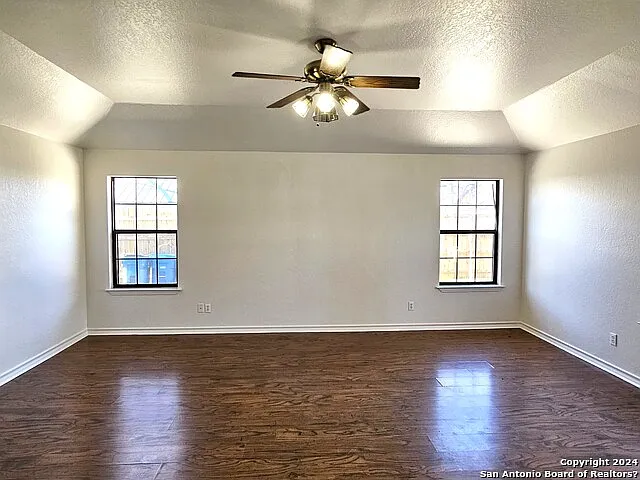 101 Santa Clara St — Photo 33
