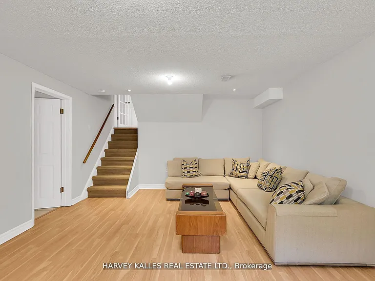 16 Wedgeport Pl — Photo 34