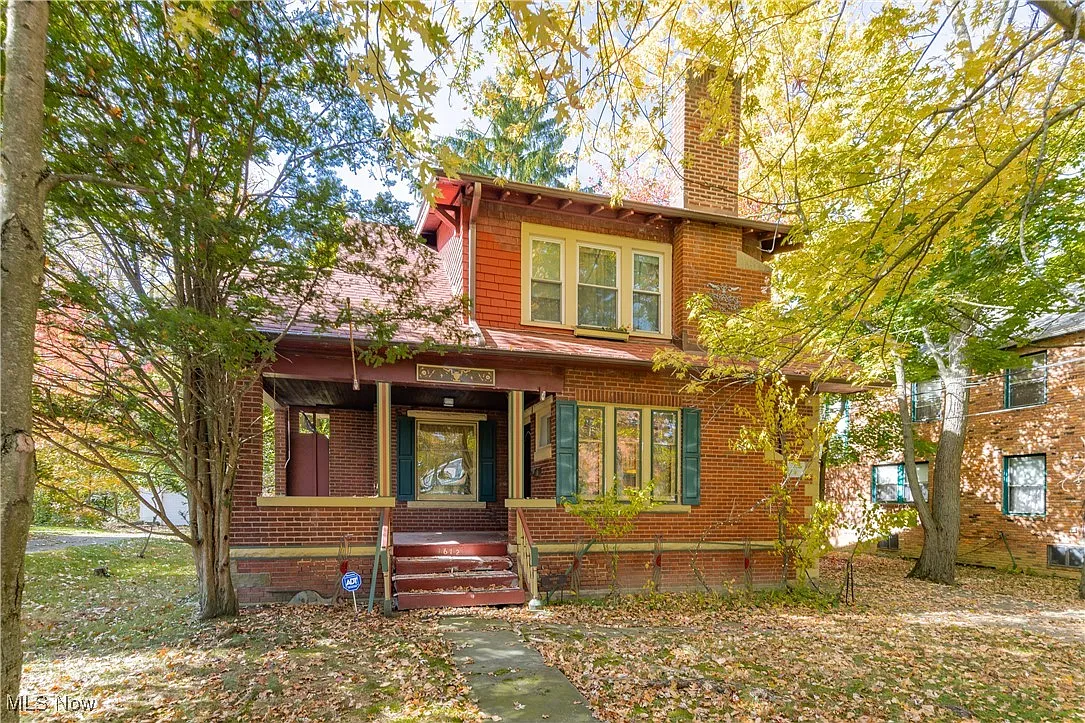 1672 S Green Rd photo 1