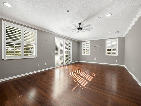 5th image of 1313 Valencia Ave