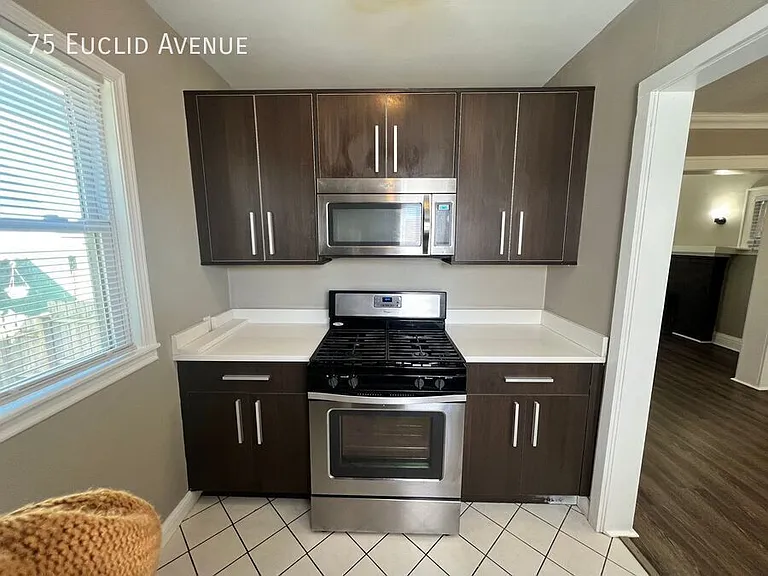 75 Euclid Ave — Photo 11