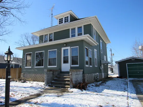 161 S Maple St, Herscher, IL 60941