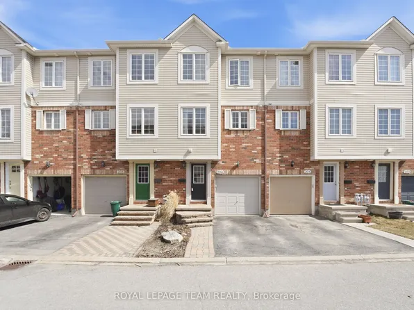 90 Edenvale Dr #206, Ottawa, ON K2K 3N9