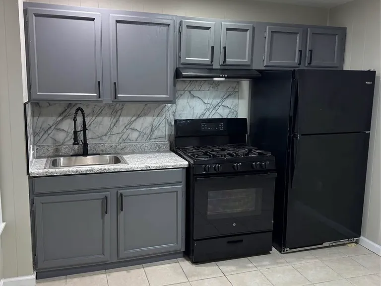 532 Franklin St #3F — Photo 1