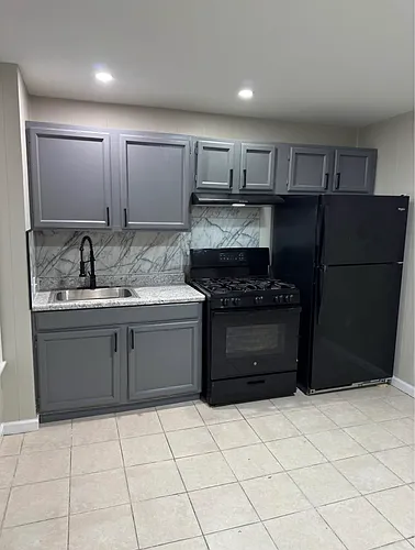 532 Franklin St #3F Photo 1