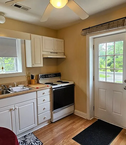 7348 Highmarket St — Photo 12