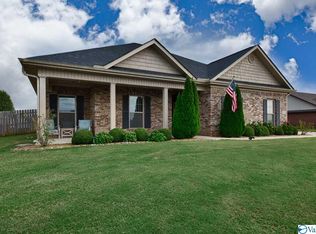 215 Briarcrest Rd, Hazel Green, AL 35750