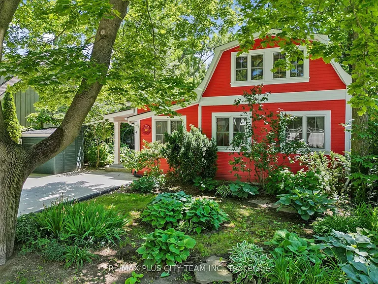 4 Wyckliffe Ave — Photo 1