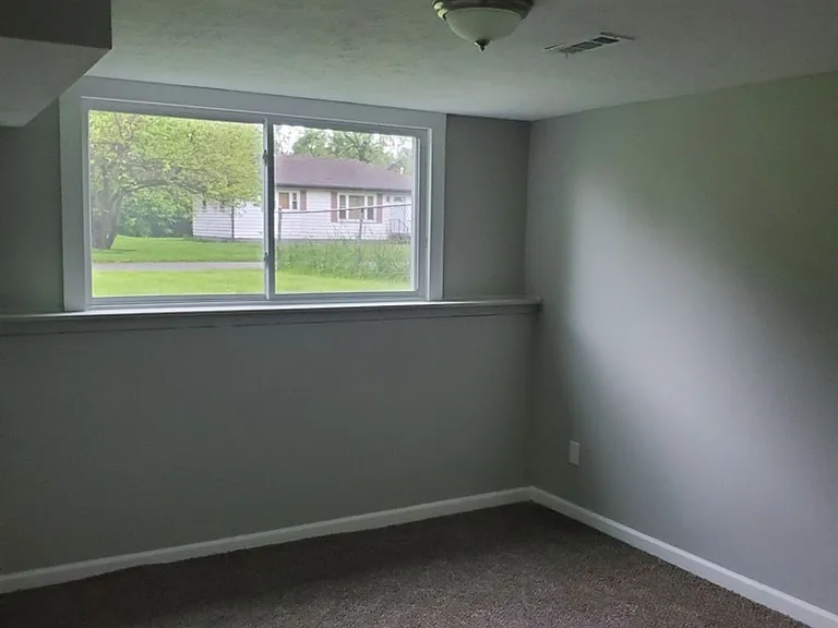 234 Parmely Ave — Photo 8