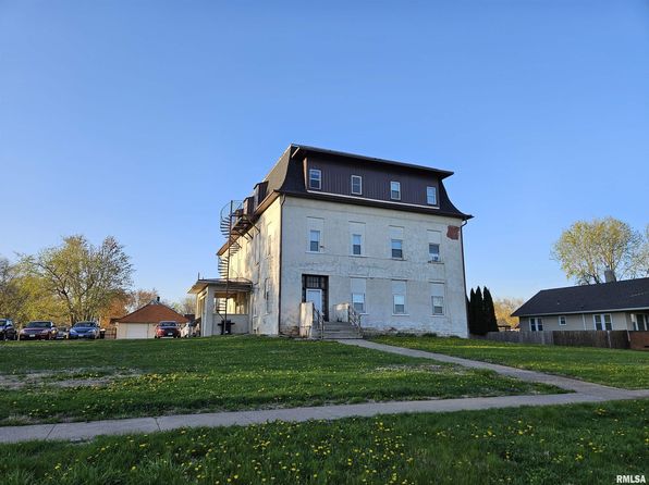 207 E Wate St, Wilton, IA 52778