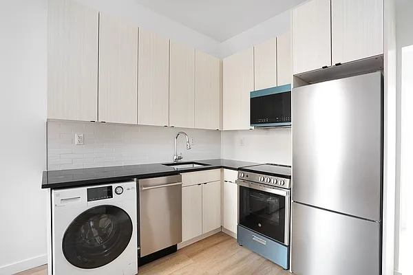 Rented by Nolita Group | media 10