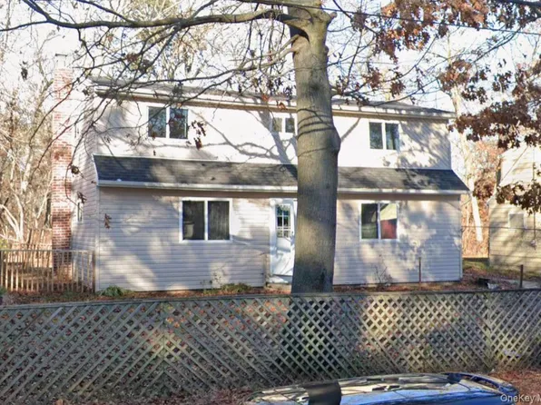 229 Parkway Boulevard, Wyandanch, NY 11798