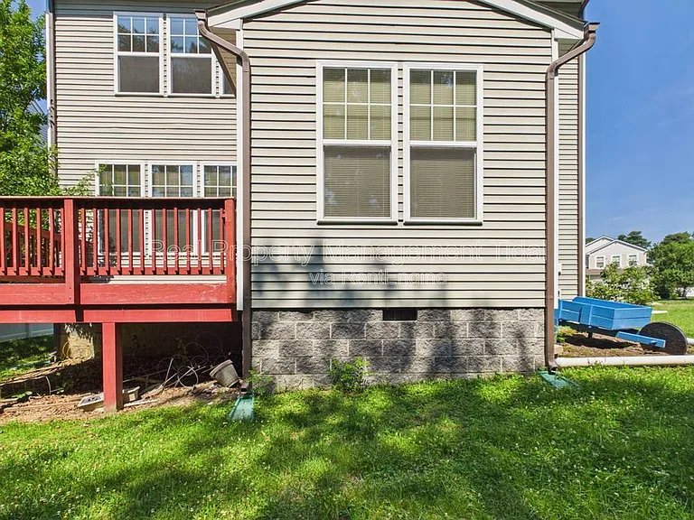 205 Cheeseman Rd — Photo 37