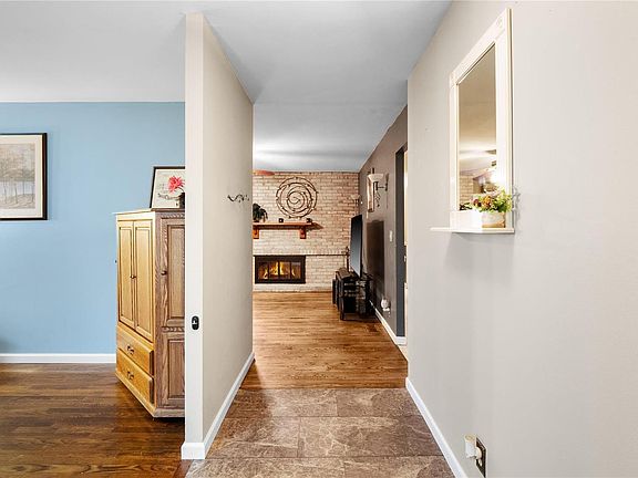 4th image of 3554 Woodpath Dr