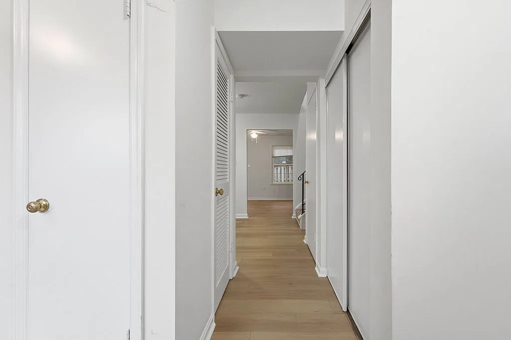 15586 Traverser Ct — Photo 3