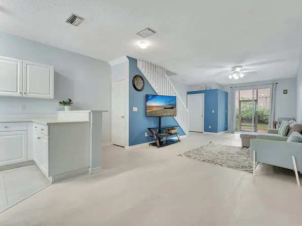 4734 NW 57 Th Place, Coconut Creek, FL 33073