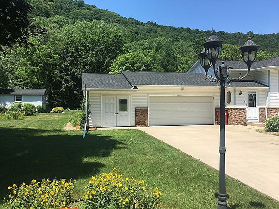 2nd image of 26351 Meadowbrook Ln