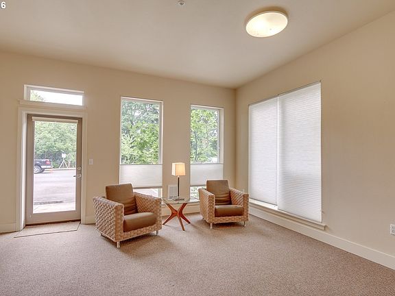 bonus room, office, media