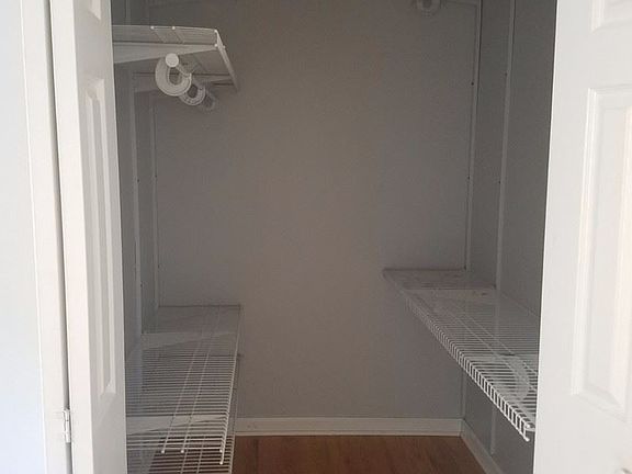 2nd image of 3026-28 W Palmer St #2F