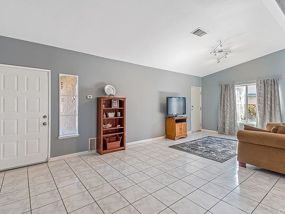 4th image of 7310 Almeria Ave