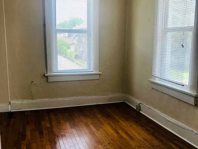 77 E Patterson Ave — Photo 1