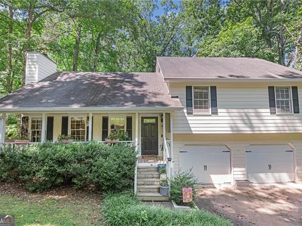 415 Walnut Dr, Woodstock, GA 30189