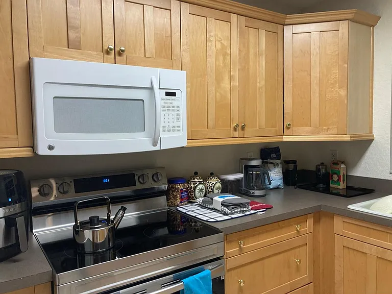 2141 Oak Ter — Photo 43