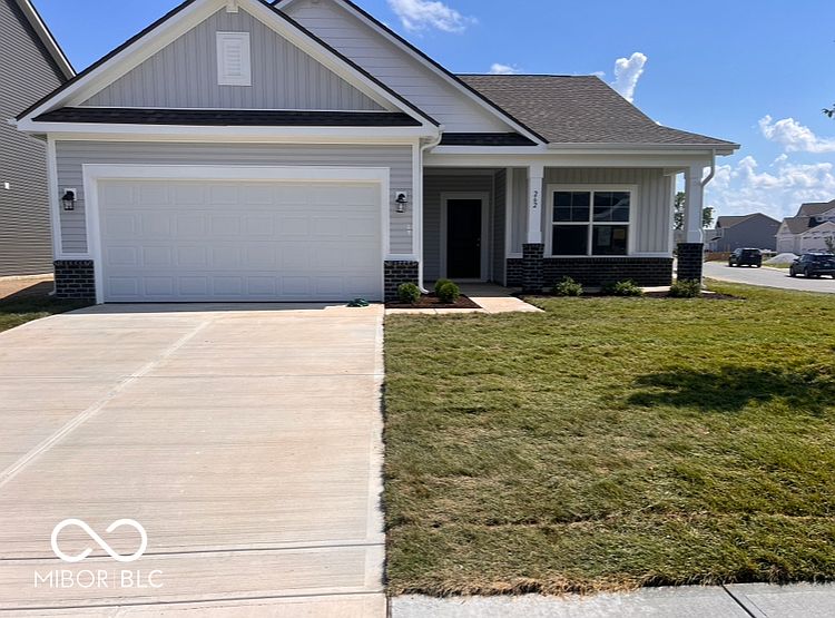 2nd image of 262 Winding Brook Way