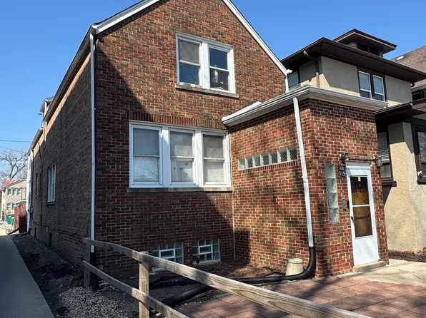 (undisclosed Address), Oak Park, IL 60302