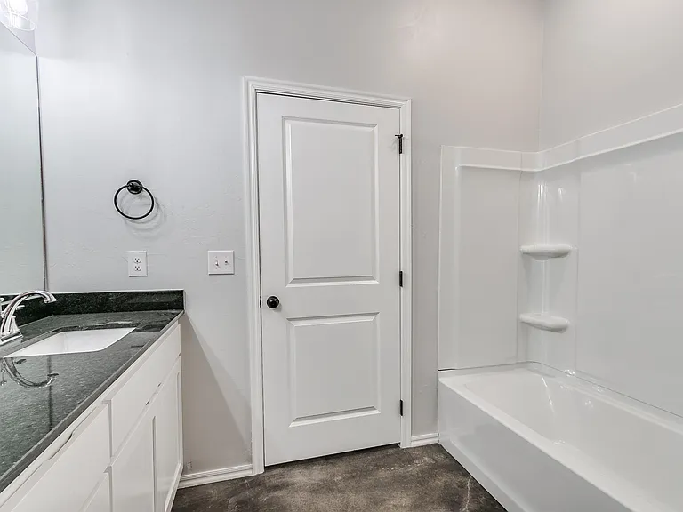 2348 SW 90th Pl — Photo 25