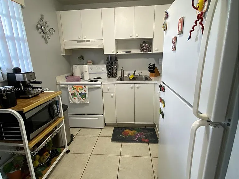 1755 W 60th St #D310 — Photo 8