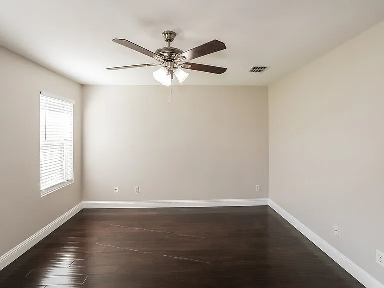 1428 Waterford Dr — Photo 12