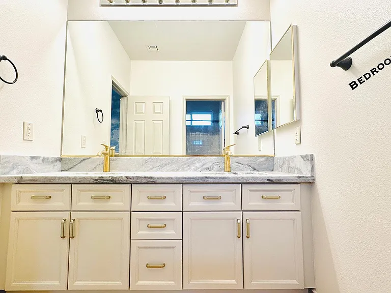 2443 Ping Dr — Photo 21