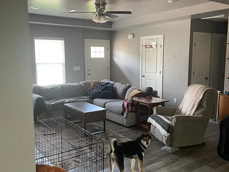 2314 Sycamore Dr — Photo 2