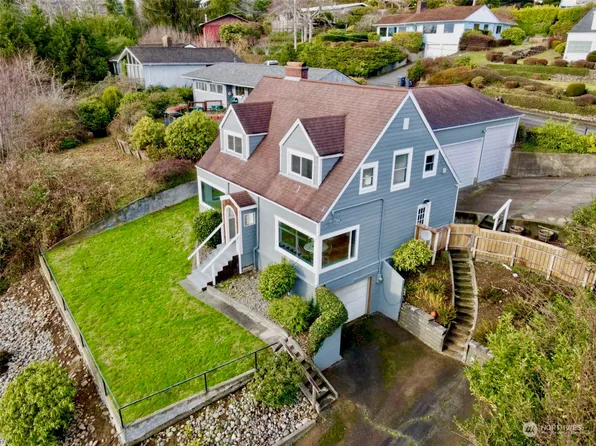 326 Lawrence Street, Hoquiam, WA 98550