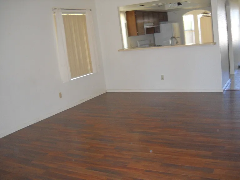 2210 Iris Dr — Photo 8