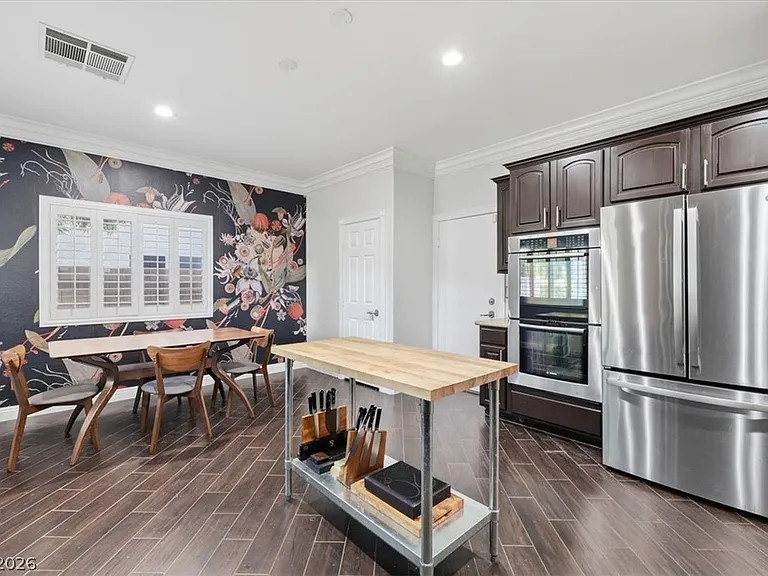 5397 Esparon Ave — Photo 12
