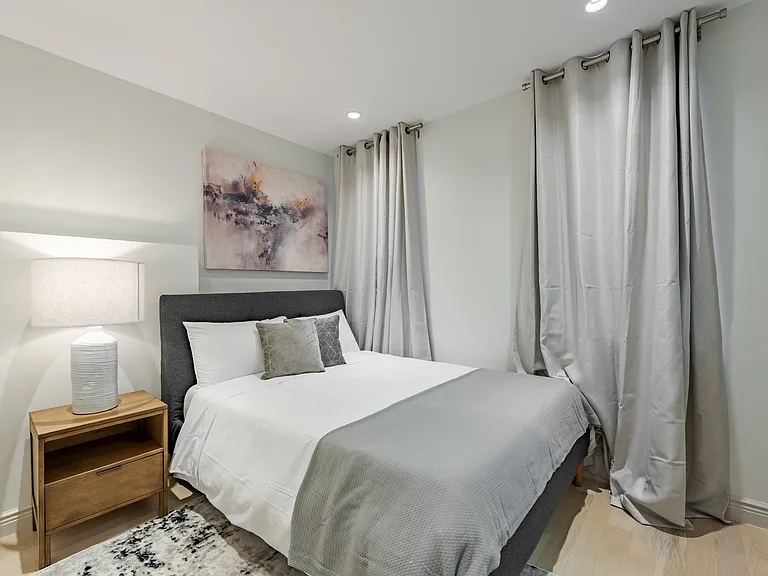 405 E 78th St #4B — Photo 30