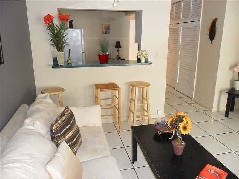 1st image of 1441 Lincoln Ct #311