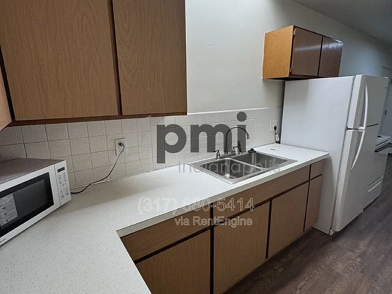 2323 Newton St #20 — Photo 3