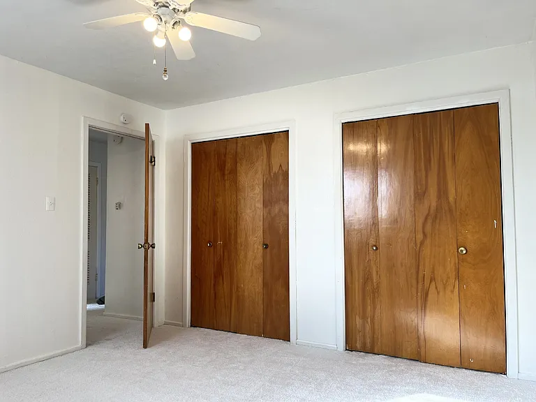722 W 4th St #B — Photo 10
