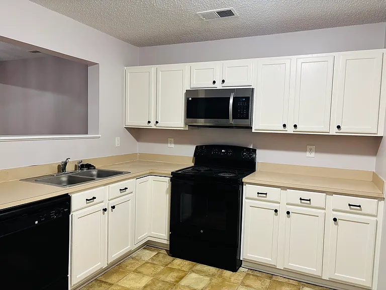 9511 Brackenview Ct #11 — Photo 7