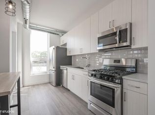 2405 W Hutchinson St #313, Chicago, IL 60618